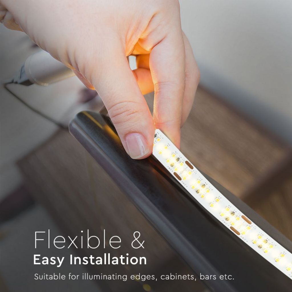 V-TAC Strip LED SMD2216 30W/m 5m 360 LED/m con Connettore Jack 2.1 da 24V CRI>90 4000K IP20 14mm