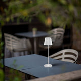 V-TAC Lampada LED da Tavolo 1.5W Colore Bianco in Alluminio con caricatore Wireless e Touch Dimmerabile 3000K IP54