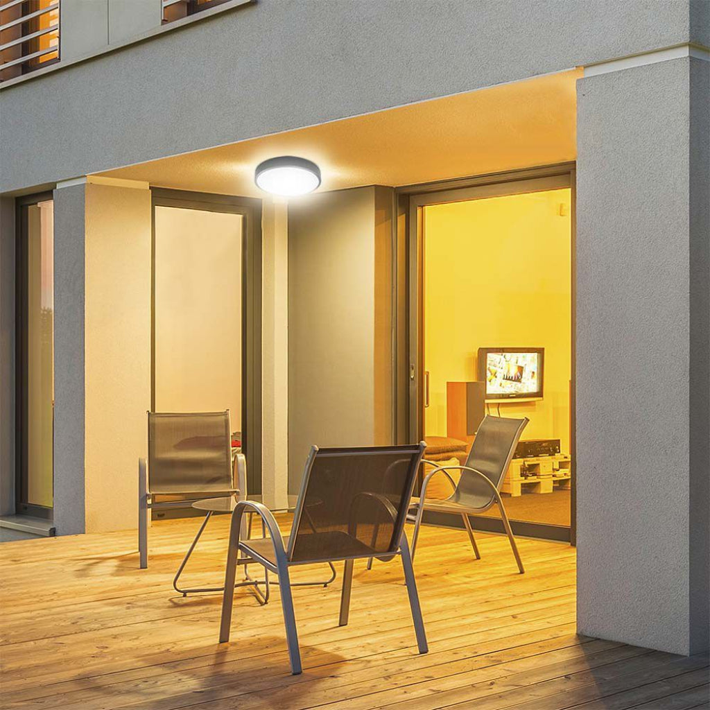 V-TAC Plafoniera LED Rotonda 30W con Sensore di Movimento a Microonde Colore Nero 4000K IP44