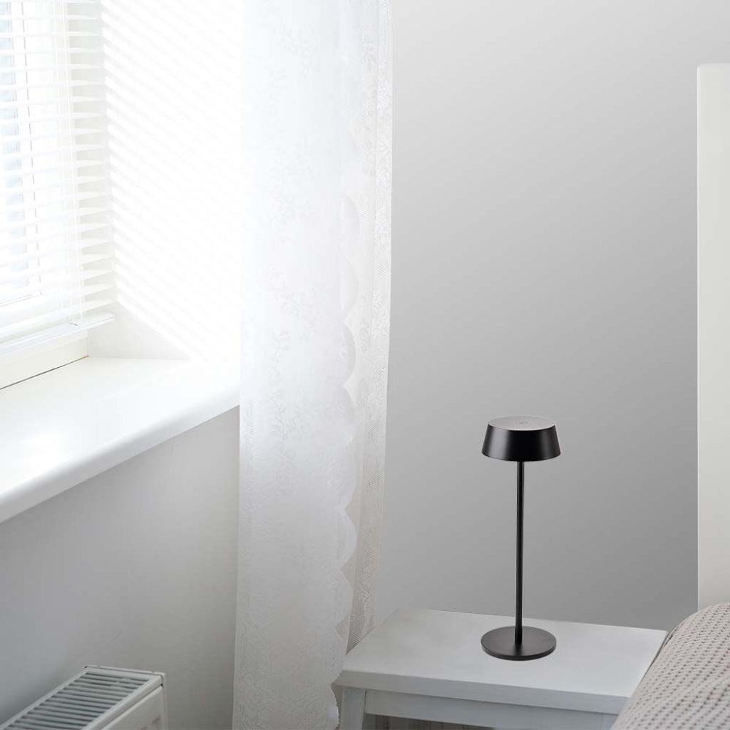 V-TAC Lampada LED da Tavolo 2W Colore Nero in Alluminio ricaricabile con USB C Touch Dimmerabile 3000K